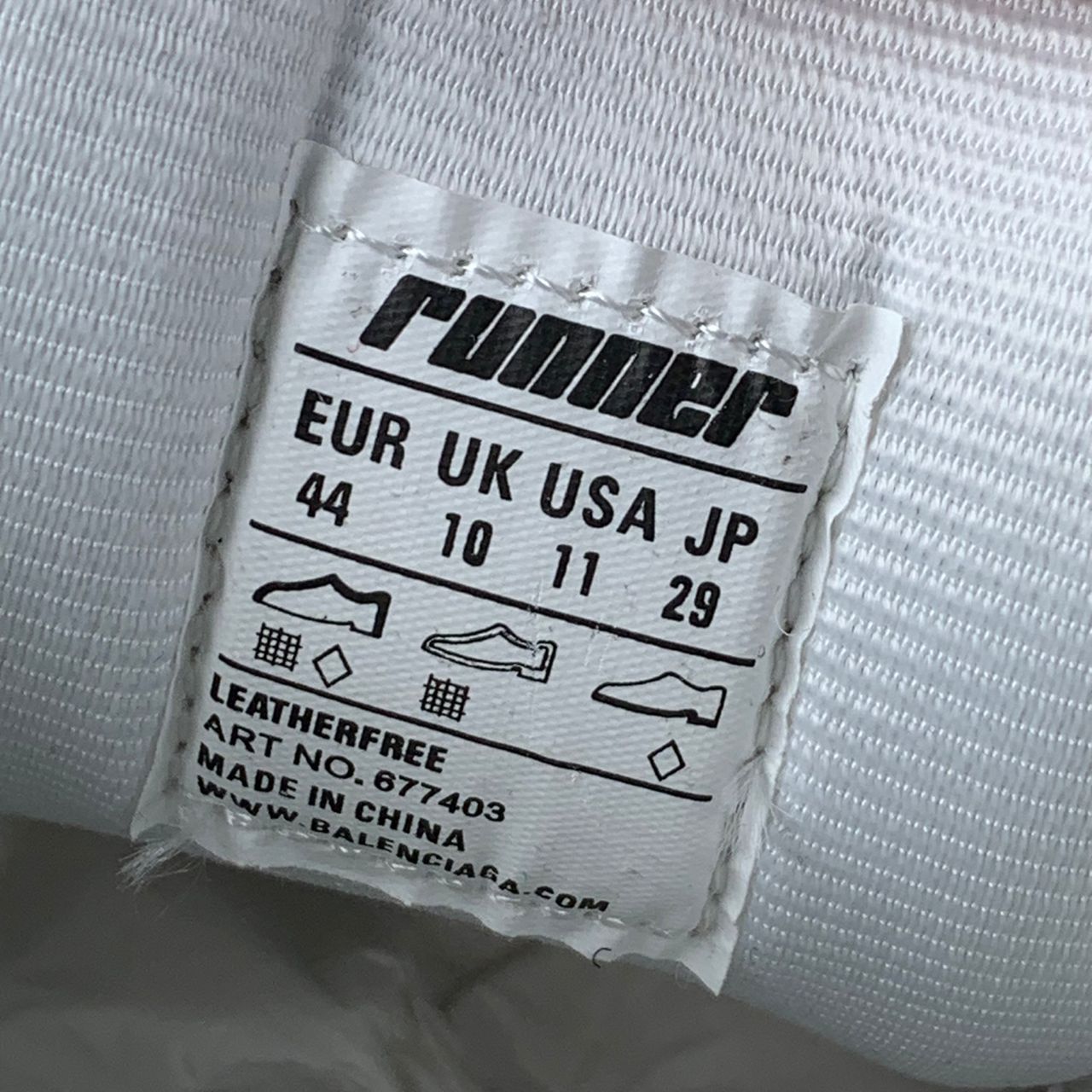 Balenciaga Runner Sneaker Graffiti 'White'