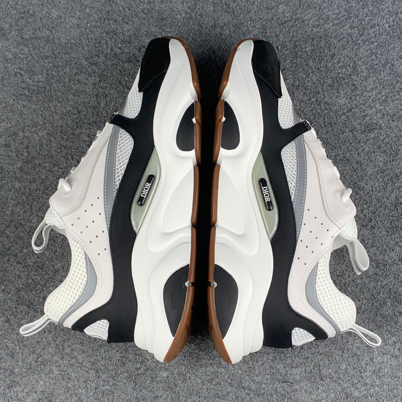 Dior B22 'White Black Gum'