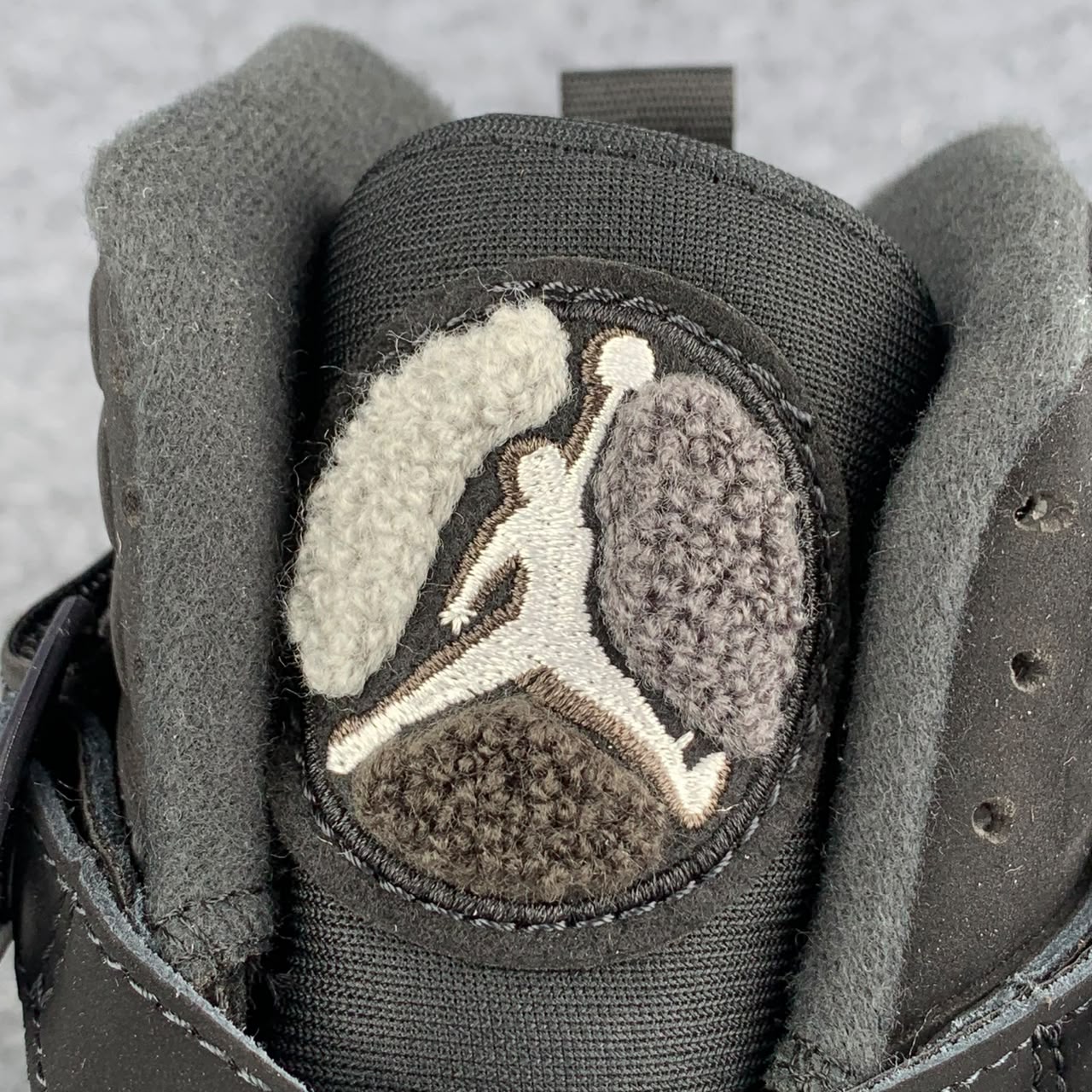 Air Jordan 8 Retro 'Chrome' 2026