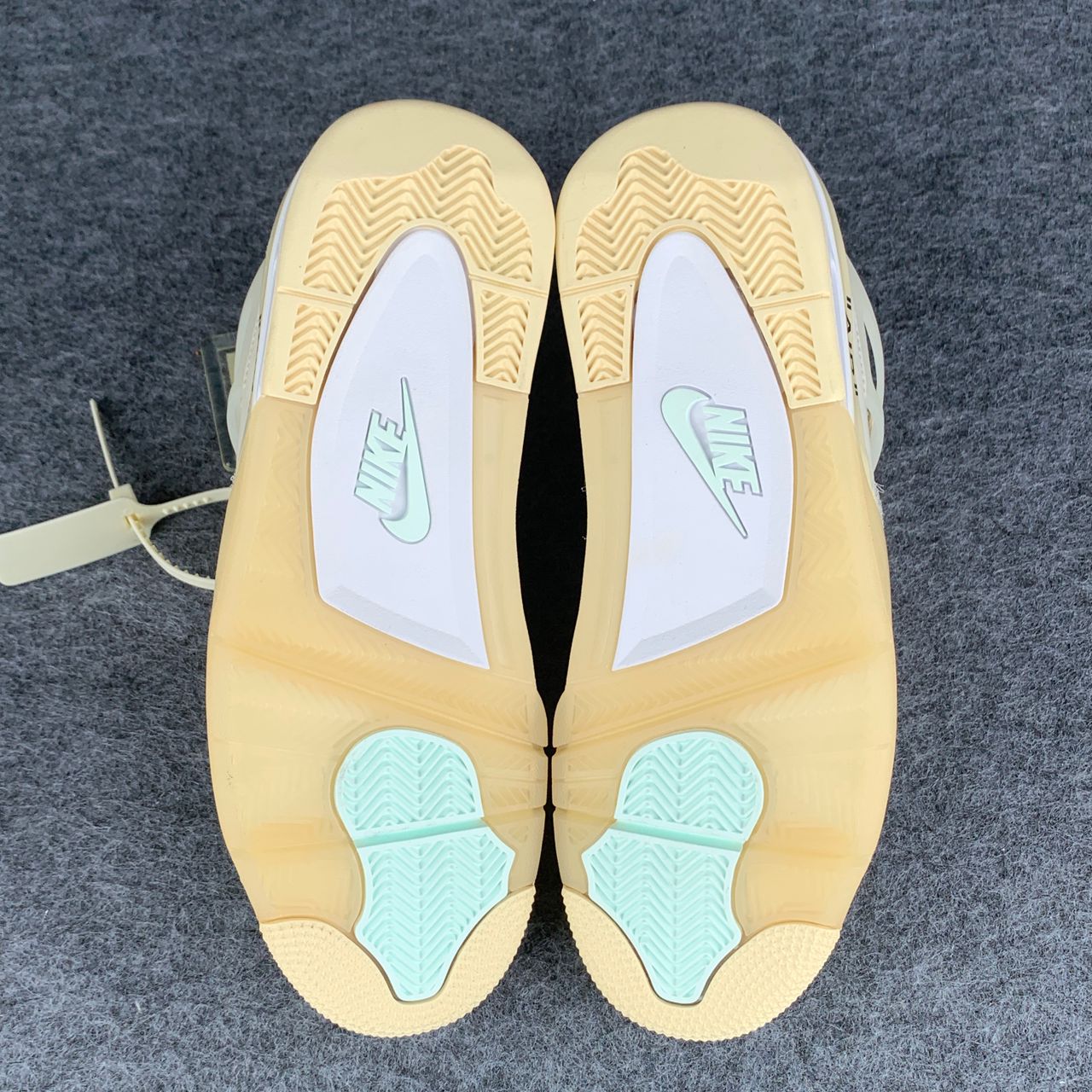 Off-White x Wmns Air Jordan 4 Retro SP 'Sail'